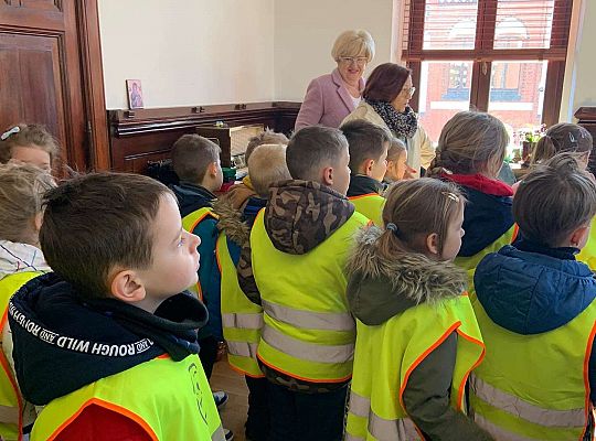 Gr. IV Z wizytą u p. Burmistrza naszego miasta- wielkanocne życzenia