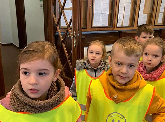 Gr. IV Z wizytą u p. Burmistrza naszego miasta- wielkanocne życzenia