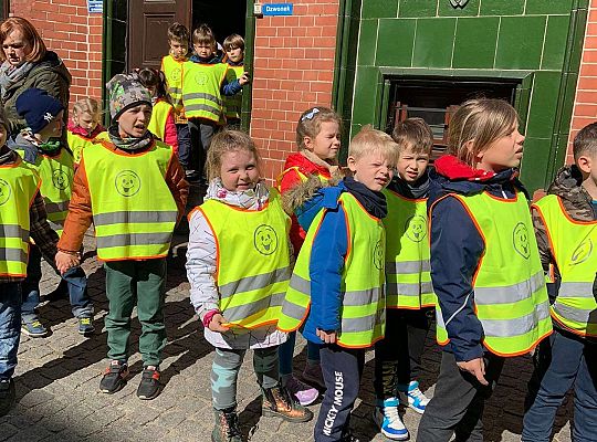 Gr. IV Z wizytą u p. Burmistrza naszego miasta- wielkanocne życzenia