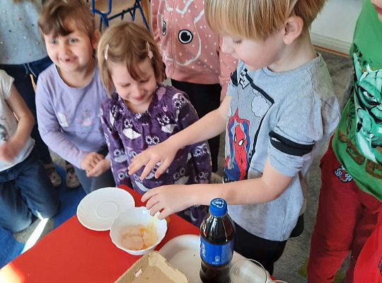 Gr. III Jajko czy kura? - Eksperymenty z jajkiem