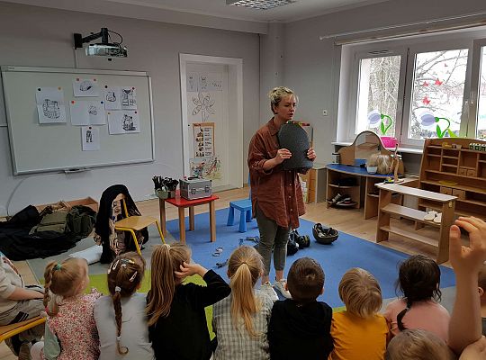 Poznajemy zawody - spotkanie z projektantką i makijażystką