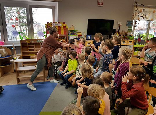 Poznajemy zawody - spotkanie z projektantką i makijażystką