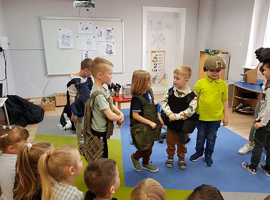 Poznajemy zawody - spotkanie z projektantką i makijażystką