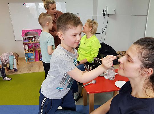 Poznajemy zawody - spotkanie z projektantką i makijażystką