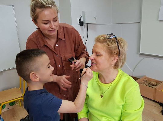 Poznajemy zawody - spotkanie z projektantką i makijażystką