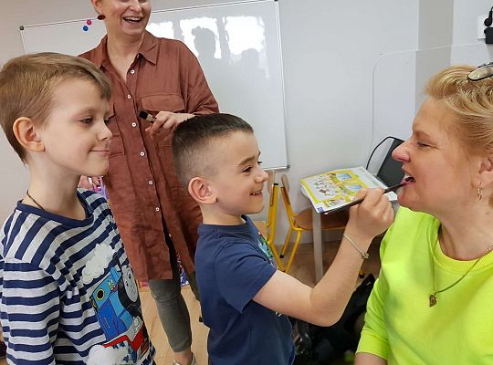 Poznajemy zawody - spotkanie z projektantką i makijażystką