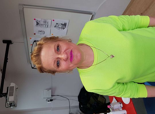 Poznajemy zawody - spotkanie z projektantką i makijażystką