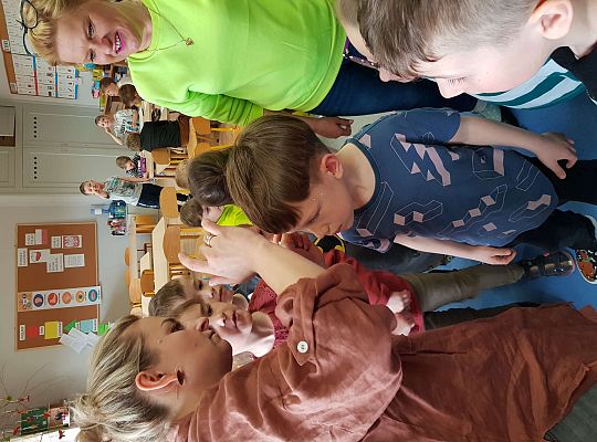 Poznajemy zawody - spotkanie z projektantką i makijażystką