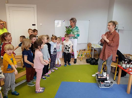 Poznajemy zawody - spotkanie z projektantką i makijażystką