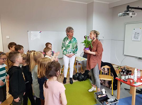 Poznajemy zawody - spotkanie z projektantką i makijażystką