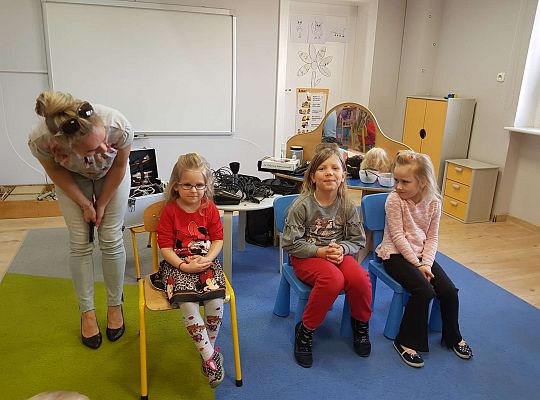 Poznajemy zawody - spotkanie z fryzjerką