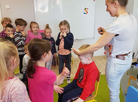 Poznajemy zawody - spotkanie z fryzjerką