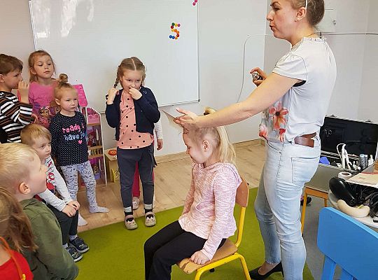 Poznajemy zawody - spotkanie z fryzjerką