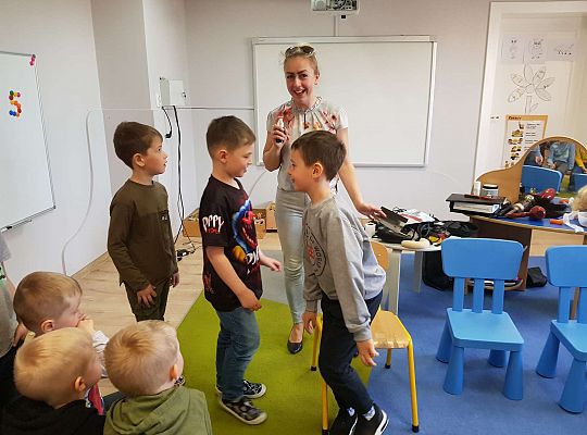 Poznajemy zawody - spotkanie z fryzjerką