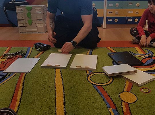 Gr. I i II - Poznajemy zawody - spotkanie ze stolarzem