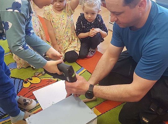 Gr. I i II - Poznajemy zawody - spotkanie ze stolarzem