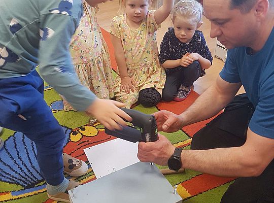 Gr. I i II - Poznajemy zawody - spotkanie ze stolarzem