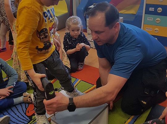 Gr. I i II - Poznajemy zawody - spotkanie ze stolarzem