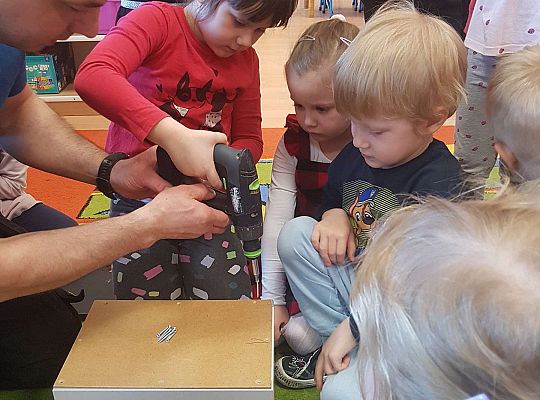 Gr. I i II - Poznajemy zawody - spotkanie ze stolarzem