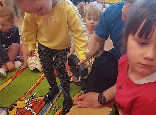 Gr. I i II - Poznajemy zawody - spotkanie ze stolarzem