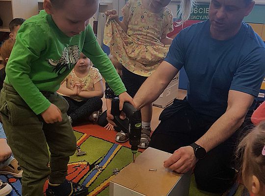 Gr. I i II - Poznajemy zawody - spotkanie ze stolarzem