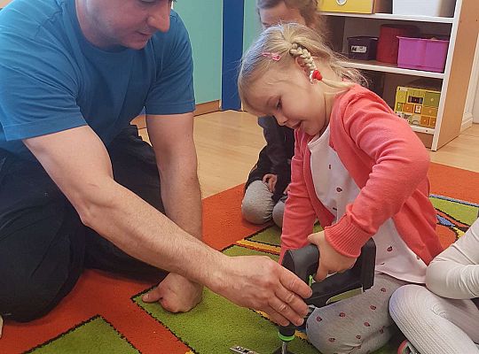 Gr. I i II - Poznajemy zawody - spotkanie ze stolarzem