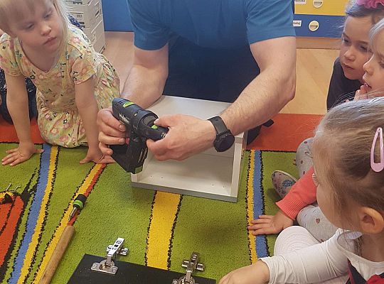 Gr. I i II - Poznajemy zawody - spotkanie ze stolarzem