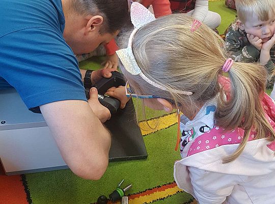 Gr. I i II - Poznajemy zawody - spotkanie ze stolarzem