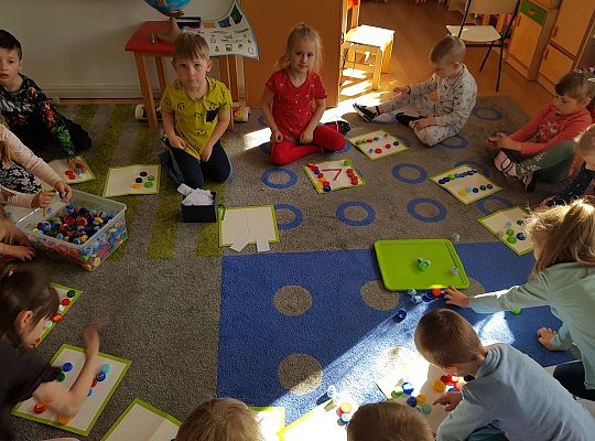 Gr. III Tydzień ekologiczny i udział w akcji "Sprzątanie Świata"