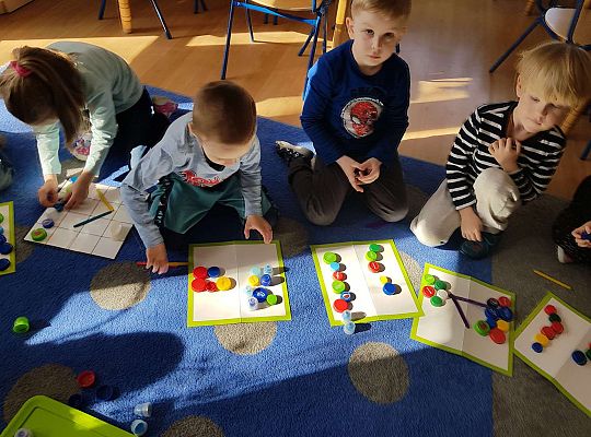 Gr. III Tydzień ekologiczny i udział w akcji "Sprzątanie Świata"