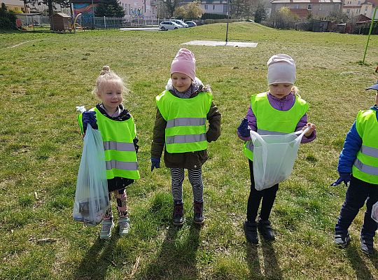 Gr. III Tydzień ekologiczny i udział w akcji "Sprzątanie Świata"