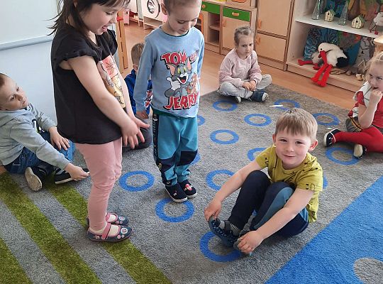 Gr. III "Przyjaciele Zippiego"-Pomaganie innym