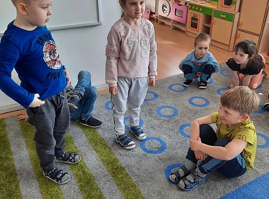 Gr. III "Przyjaciele Zippiego"-Pomaganie innym