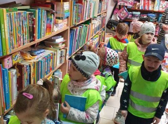 Gr. II Książka moim przyjacielem - wizyta w księgarni