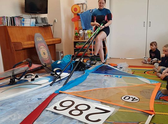 Gr. III i IV - "Aktywnie spędzamy czas wolny"- spotkanie z Zuzanną Gołębiewską członkinią Łebskiego Klubu Żeglarskiego