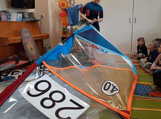 Gr. III i IV - "Aktywnie spędzamy czas wolny"- spotkanie z Zuzanną Gołębiewską członkinią Łebskiego Klubu Żeglarskiego