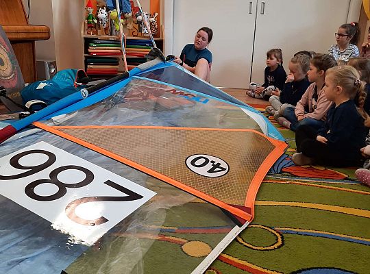 Gr. III i IV - "Aktywnie spędzamy czas wolny"- spotkanie z Zuzanną Gołębiewską członkinią Łebskiego Klubu Żeglarskiego