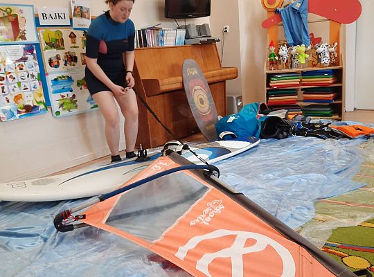 Gr. III i IV - "Aktywnie spędzamy czas wolny"- spotkanie z Zuzanną Gołębiewską członkinią Łebskiego Klubu Żeglarskiego