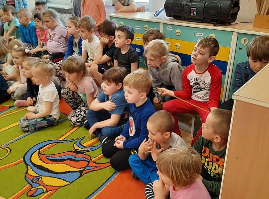 Gr. III i IV - "Aktywnie spędzamy czas wolny"- spotkanie z Zuzanną Gołębiewską członkinią Łebskiego Klubu Żeglarskiego