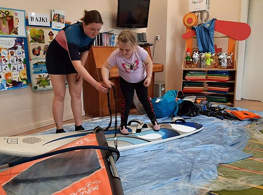 Gr. III i IV - "Aktywnie spędzamy czas wolny"- spotkanie z Zuzanną Gołębiewską członkinią Łebskiego Klubu Żeglarskiego