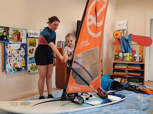 Gr. III i IV - "Aktywnie spędzamy czas wolny"- spotkanie z Zuzanną Gołębiewską członkinią Łebskiego Klubu Żeglarskiego