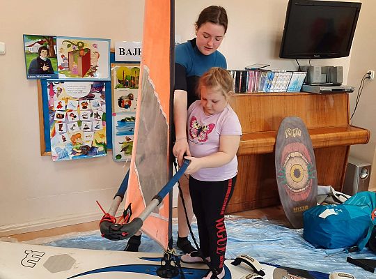 Gr. III i IV - "Aktywnie spędzamy czas wolny"- spotkanie z Zuzanną Gołębiewską członkinią Łebskiego Klubu Żeglarskiego