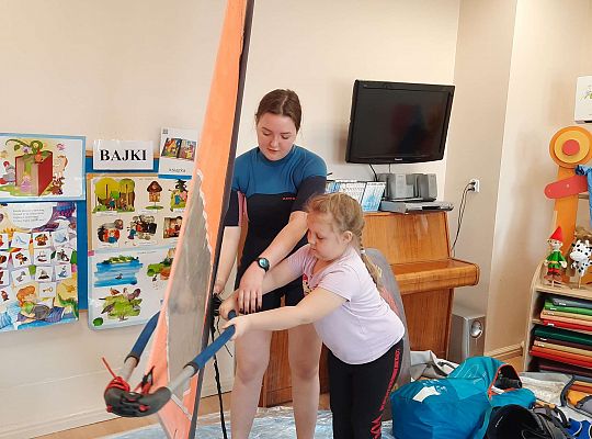 Gr. III i IV - "Aktywnie spędzamy czas wolny"- spotkanie z Zuzanną Gołębiewską członkinią Łebskiego Klubu Żeglarskiego