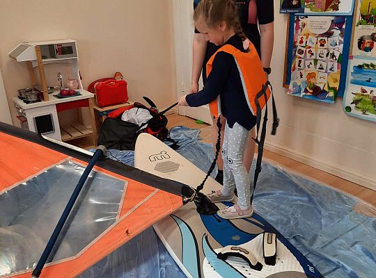 Gr. III i IV - "Aktywnie spędzamy czas wolny"- spotkanie z Zuzanną Gołębiewską członkinią Łebskiego Klubu Żeglarskiego