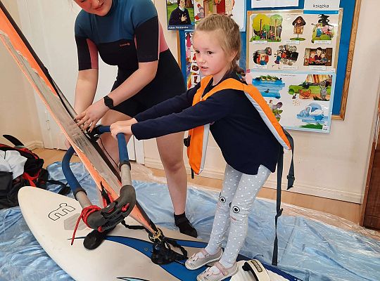 Gr. III i IV - "Aktywnie spędzamy czas wolny"- spotkanie z Zuzanną Gołębiewską członkinią Łebskiego Klubu Żeglarskiego