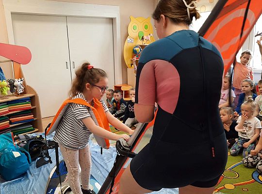 Gr. III i IV - "Aktywnie spędzamy czas wolny"- spotkanie z Zuzanną Gołębiewską członkinią Łebskiego Klubu Żeglarskiego