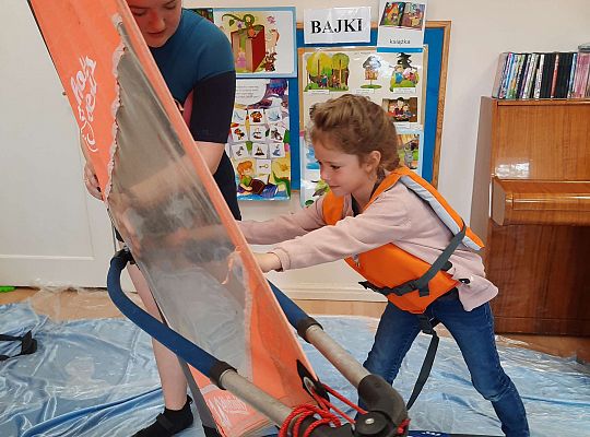 Gr. III i IV - "Aktywnie spędzamy czas wolny"- spotkanie z Zuzanną Gołębiewską członkinią Łebskiego Klubu Żeglarskiego