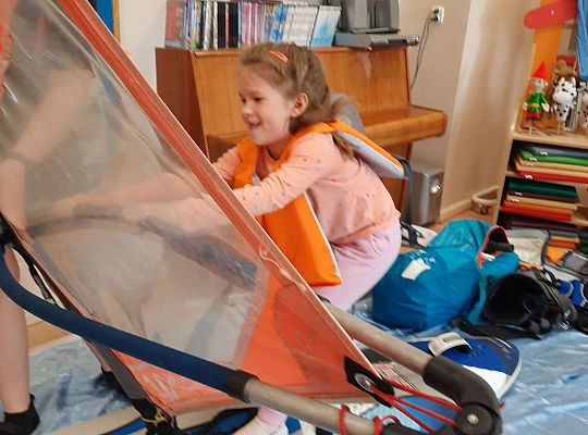 Gr. III i IV - "Aktywnie spędzamy czas wolny"- spotkanie z Zuzanną Gołębiewską członkinią Łebskiego Klubu Żeglarskiego