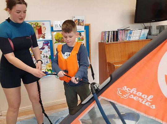 Gr. III i IV - "Aktywnie spędzamy czas wolny"- spotkanie z Zuzanną Gołębiewską członkinią Łebskiego Klubu Żeglarskiego