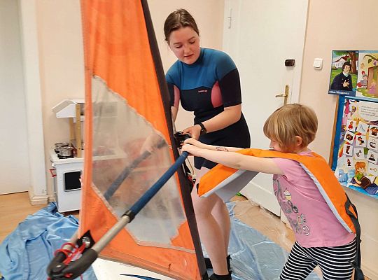 Gr. III i IV - "Aktywnie spędzamy czas wolny"- spotkanie z Zuzanną Gołębiewską członkinią Łebskiego Klubu Żeglarskiego